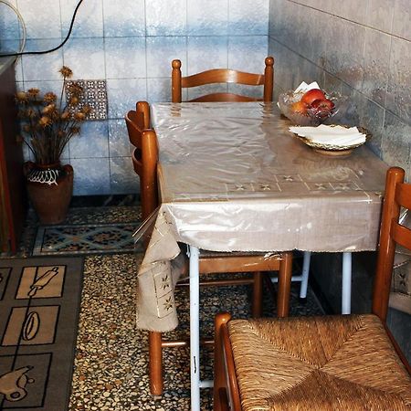 Meteora Mansion - Traditional Apt 3Bd - Rocks View كالامباكا المظهر الخارجي الصورة