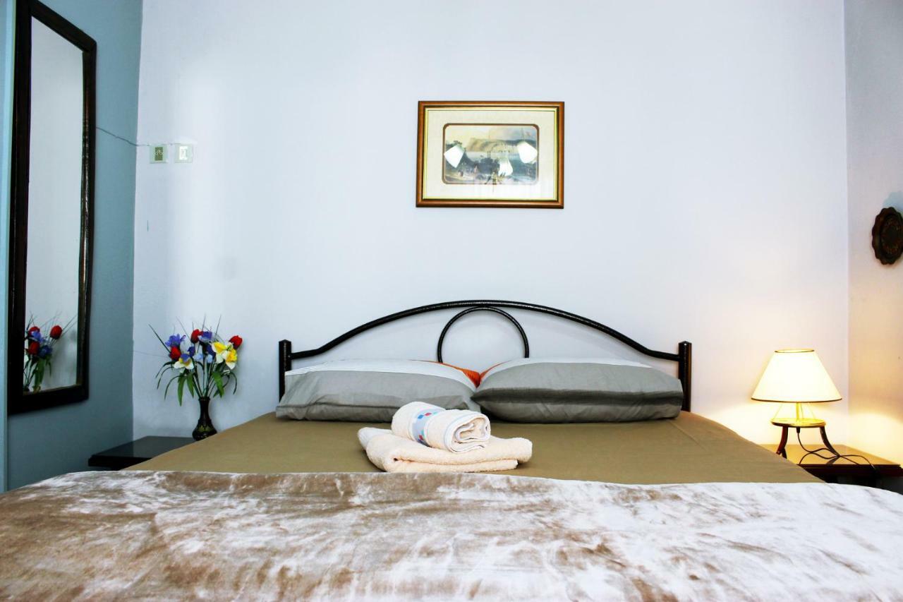 Meteora Mansion - Traditional Apt 3Bd - Rocks View كالامباكا المظهر الخارجي الصورة